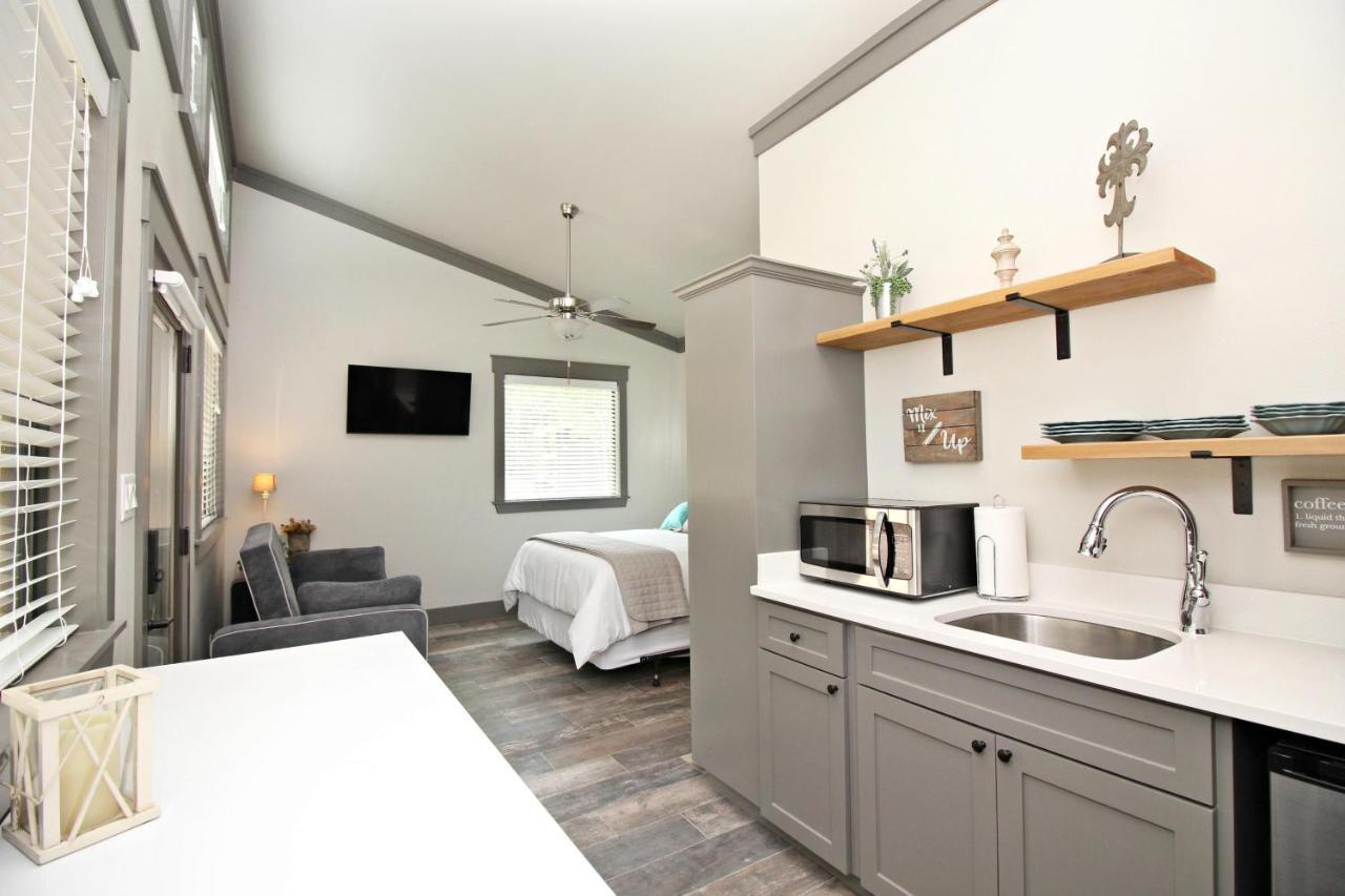 Green Acres Cottages - New Braunfels Suite Wimberley Bagian luar foto
